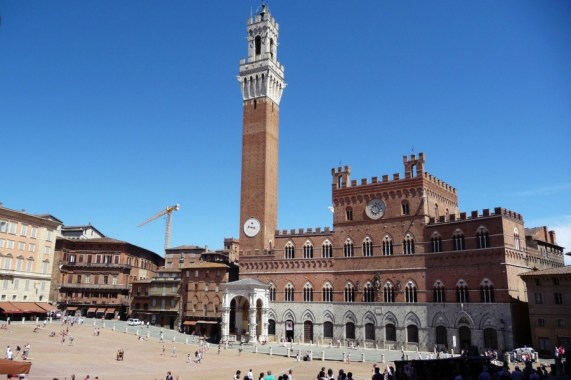 piazza-strade-bianche